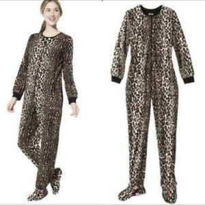 Nick & Nora leopard print fleece footie Pajamas Size Large